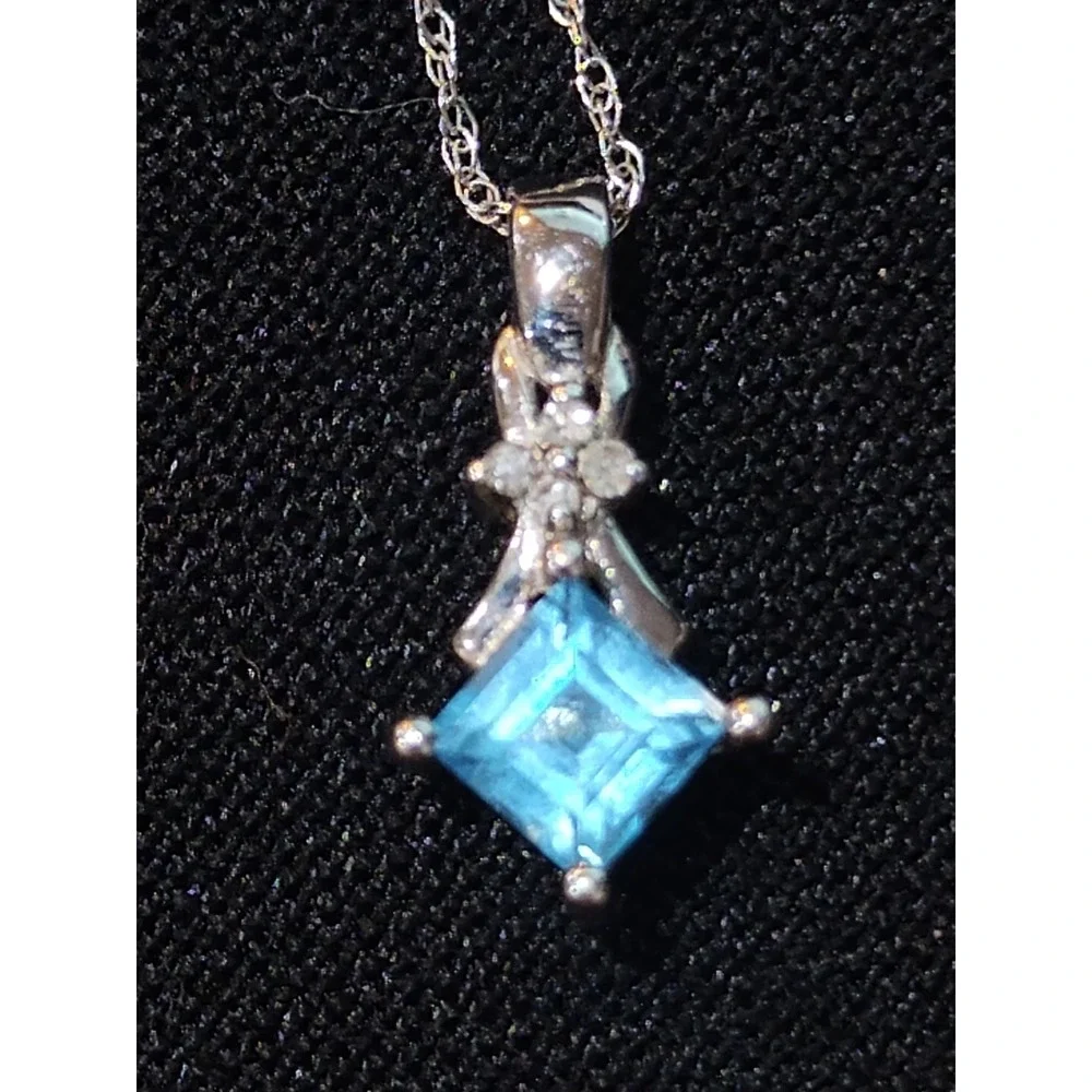 10K White Gold Blue Topaz Diamond Accent Princess Cut Pendant Necklace 18